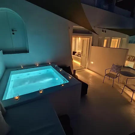 The Magic Luxury Cave Apartment Vothonas (Santorini)