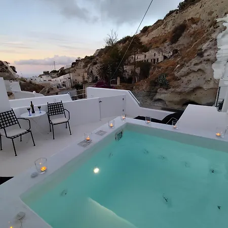 The Magic Luxury Cave Apartment *