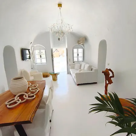 The Magic Luxury Cave Apartmán Vóthon