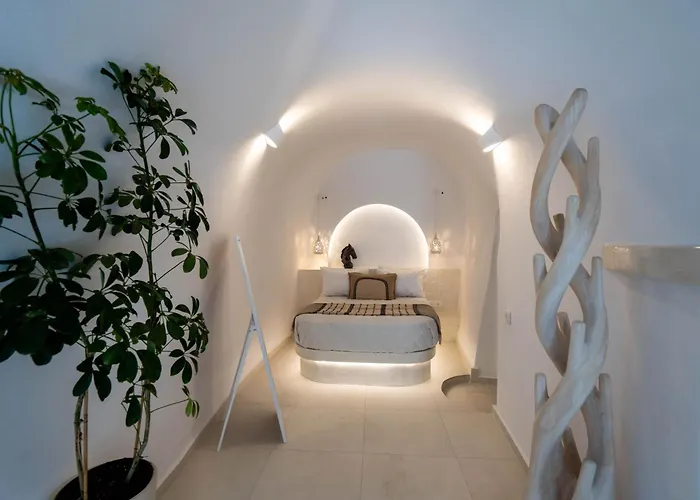 The Magic Luxury Cave Daire Santorini Island