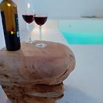 The Magic Luxury Cave Appartement Santorini Island